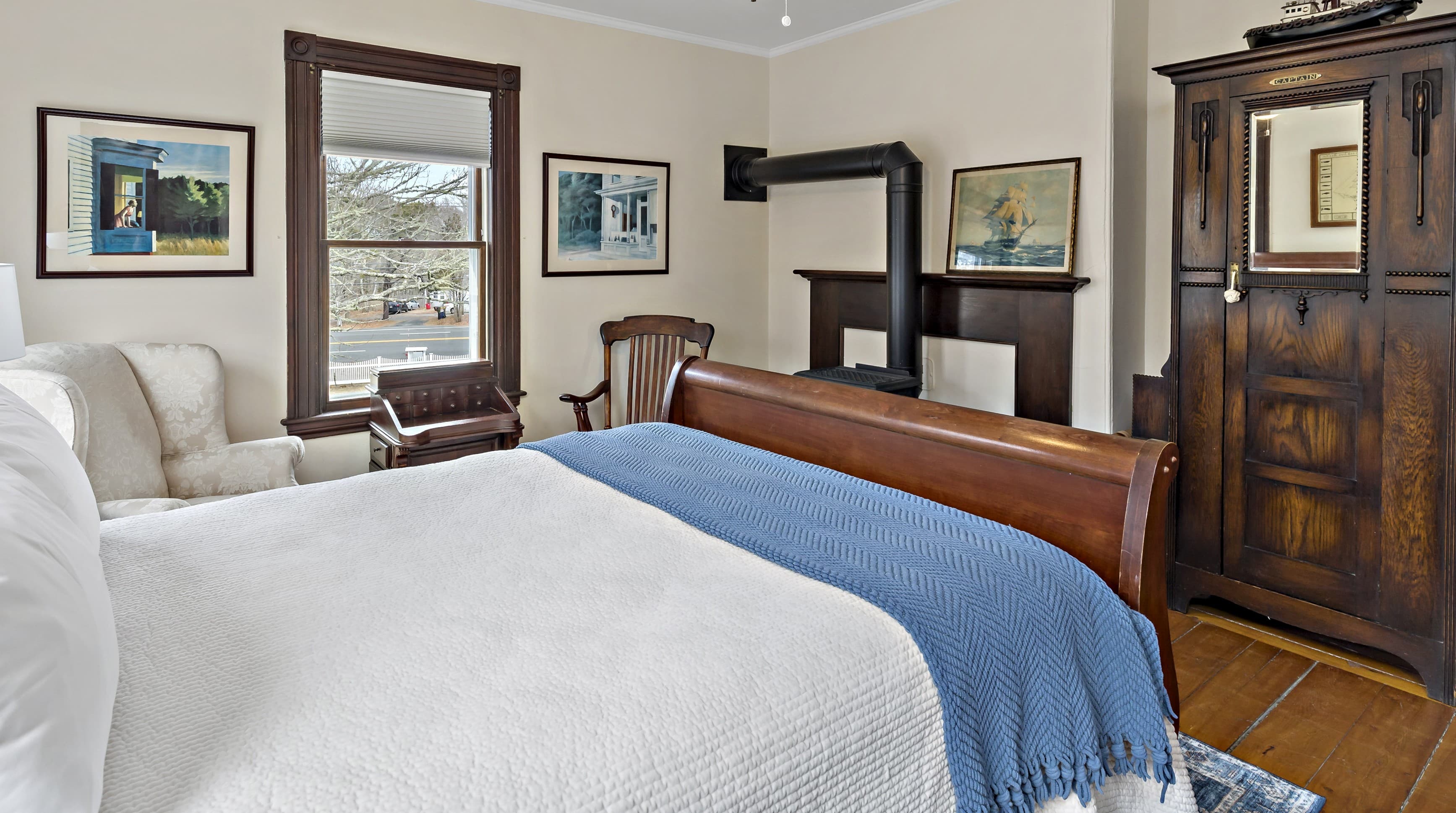 Captains showing gas fireplace