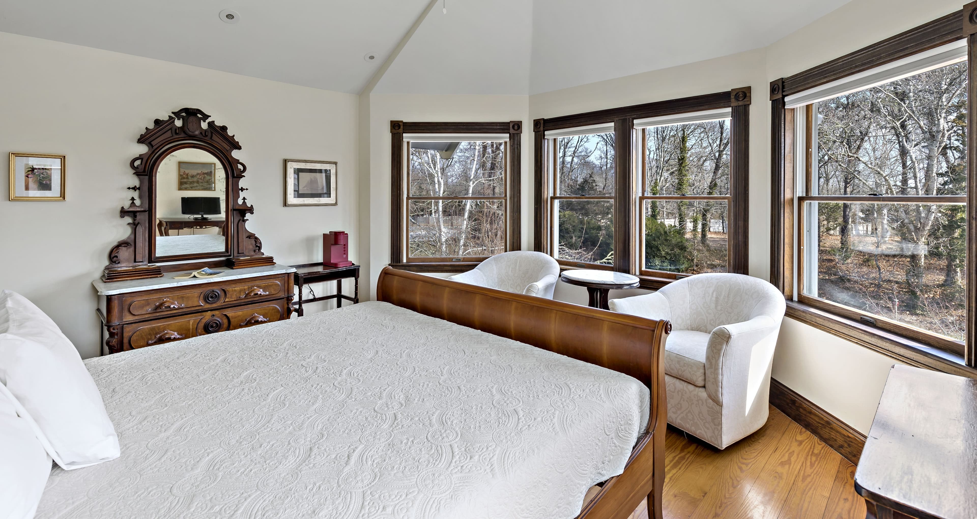 Sunrise Room