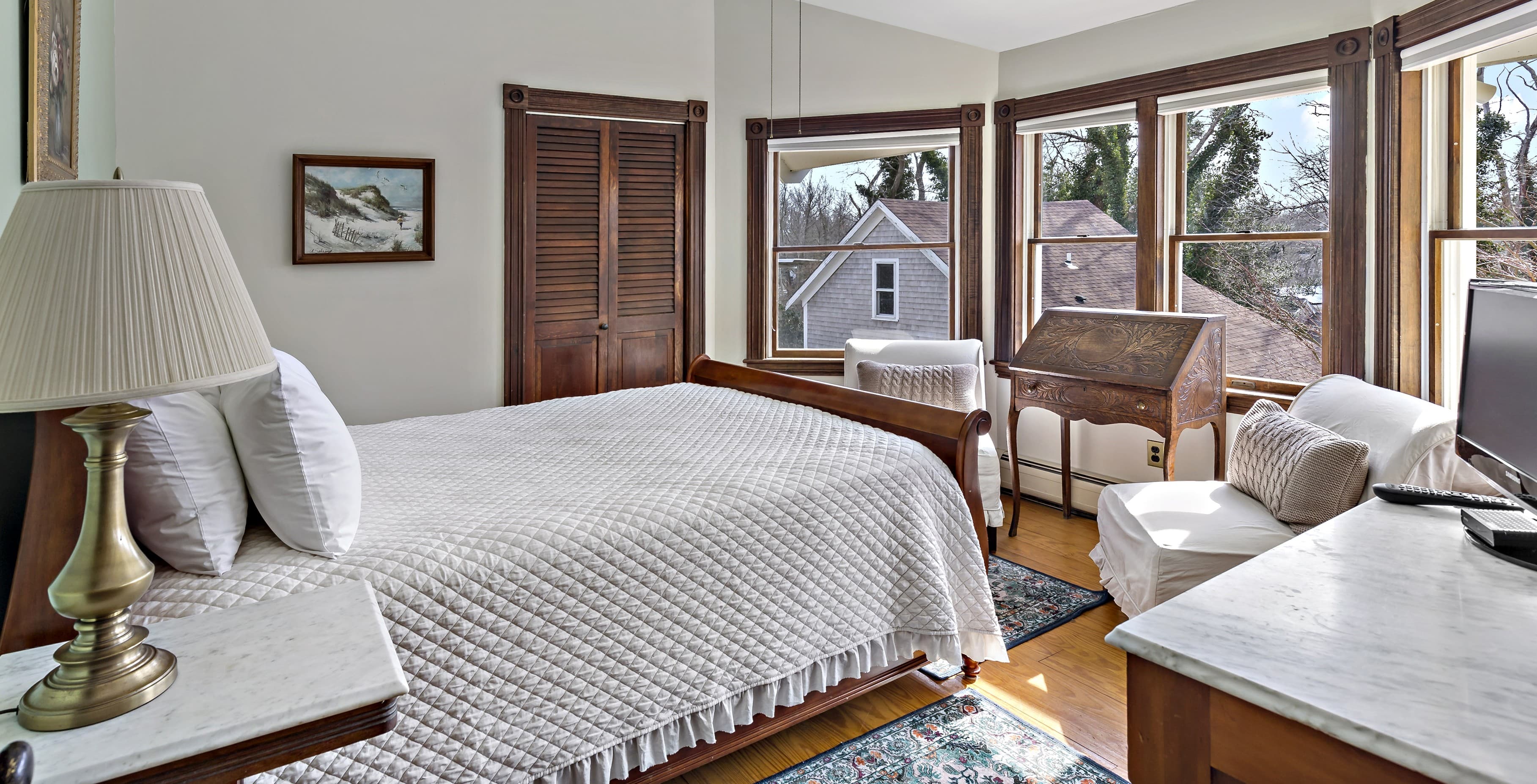 Seacrest Room showing wrap-a-round bay windows