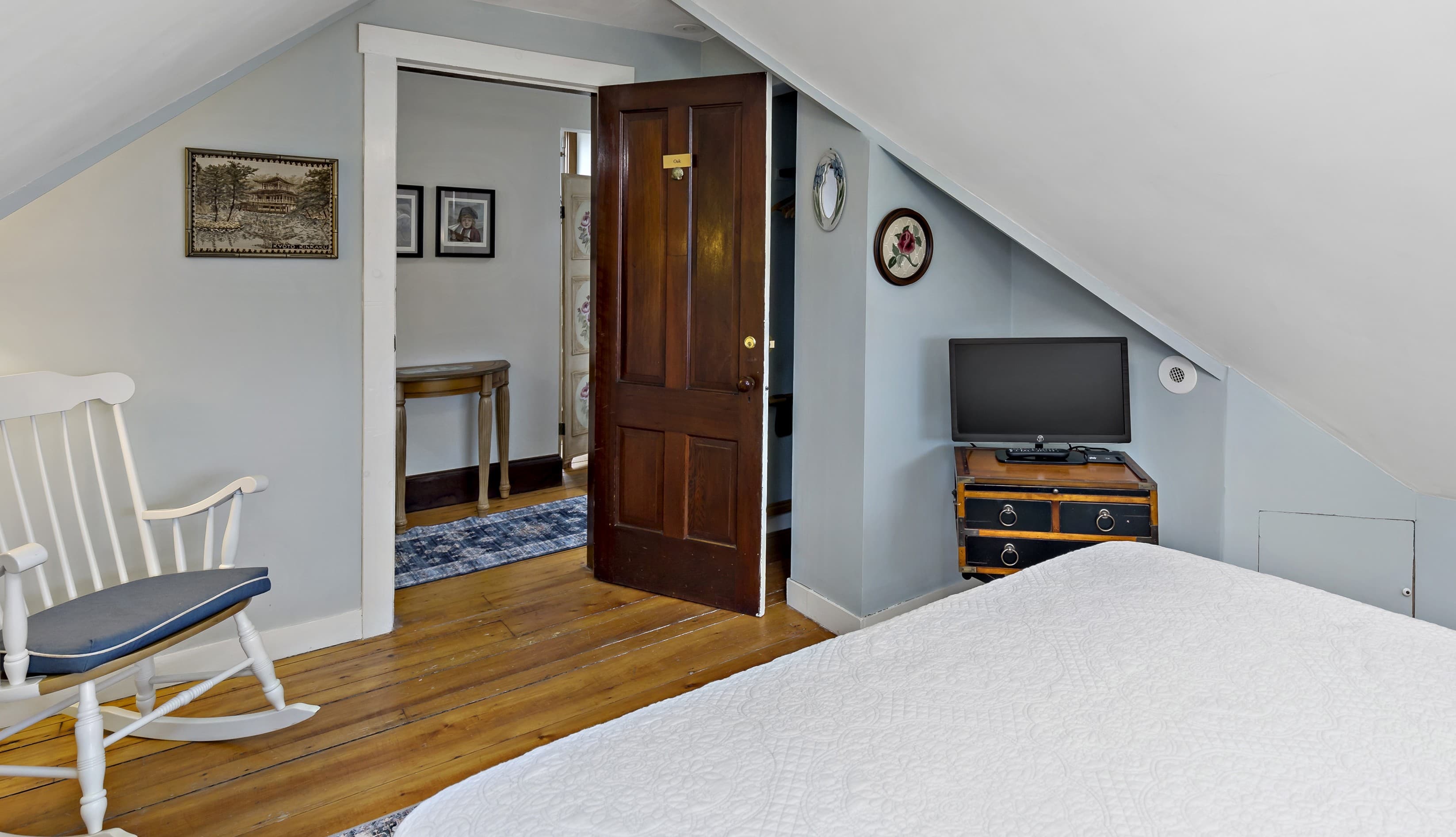 Oak Room showing chair and table